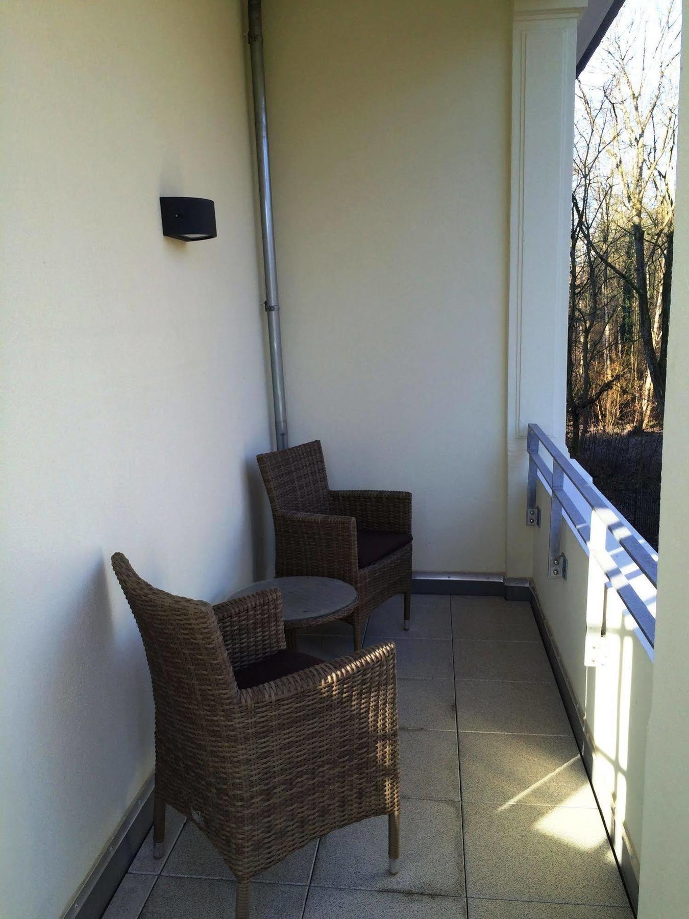 Appartements Am Kurpark Bad Pyrmont Exterior photo